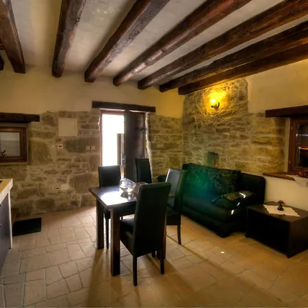 Dom wakacyjny Istrien Traditionelles Steinhaus 8 By Interhome Kotli