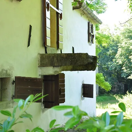 Istrien Traditionelles Steinhaus 8 By Interhome بيت للعطل